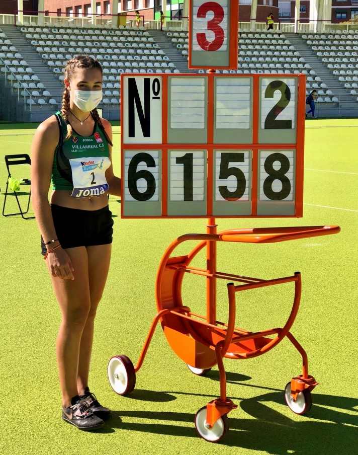 Andrea Sales, récord de España sub16/Andrea Sales, récord d'Espanya sub16