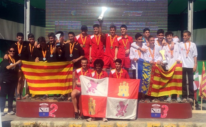 Bronce por equipos Sub18 en el escolar de cross /Bronze per equips Sub18 en l'escolar de cross 