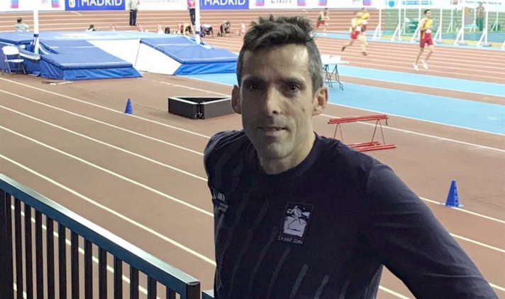 Fernando Crespo bate el record de España master en 100m/Fernando Crespo bat el rècord d'Espanya màster en 100m