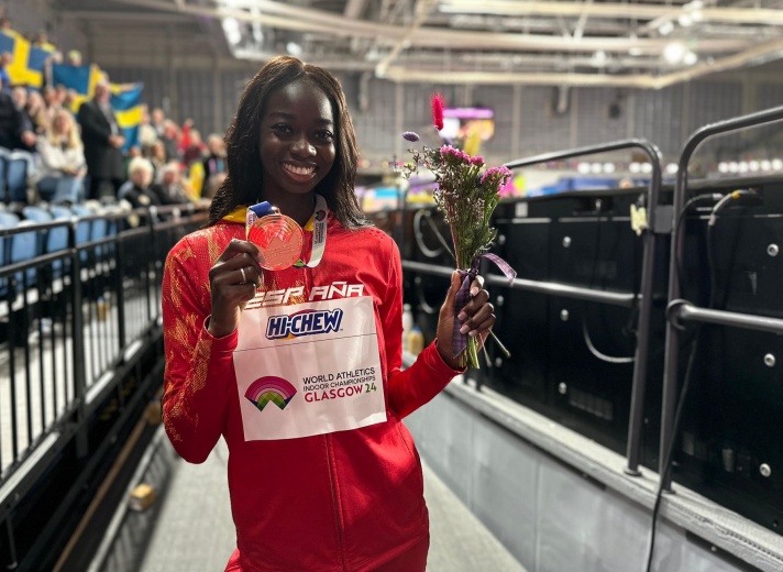 Fátima Diame ya tiene su primera medalla internacional/Fàtima Diame ja té la seua primera medalla internacional