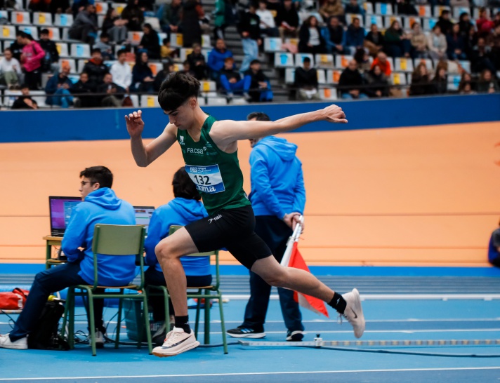 El atletismo valenciano domina el Campeonato de España sub18 en el Luis Puig con 14 medallas /L'atletisme valencià domina el Campionat d'Espanya sub18 en el Lluís Puig amb 14 medalles 