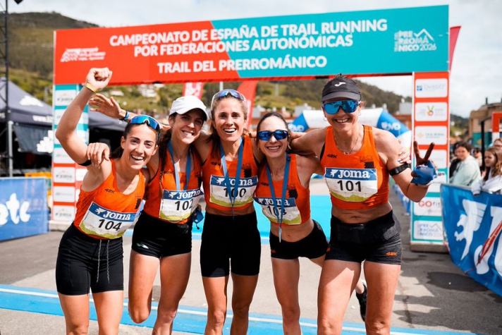 La seleccion valenciana revalida el título de campeonas de España/La seleccion valenciana revalida el títol de campiones d'Espanya